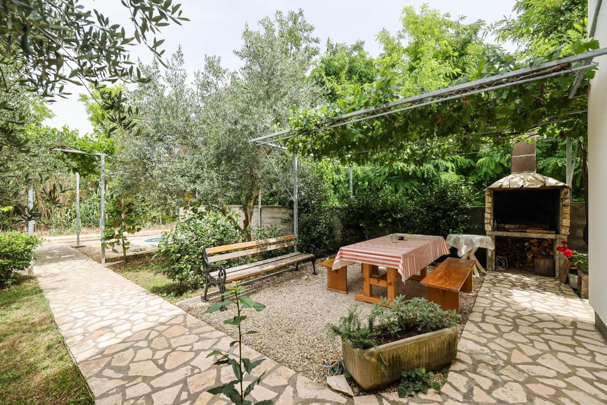 Apartments Kika نين المظهر الخارجي الصورة